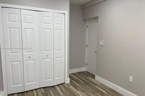 Appartement à louer à Miami, Floride: 2 chambres, 218.69 m2 № 1877917 - photo 3
