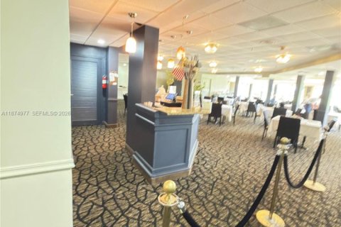 Купить кондоминиум в Пемброк-Пайнс, Флорида 2 спальни, 108.7м2, № 1980858 - фото 24