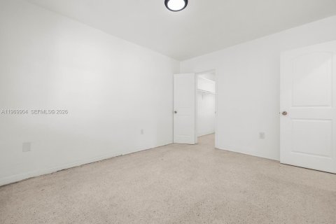 Снять в аренду квартиру в Майами, Флорида 1 спальня, 75.25м2, № 2030657 - фото 16