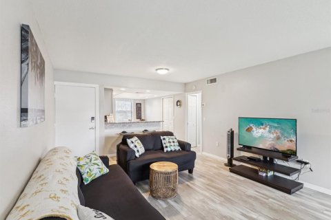 Condo in Oldsmar, Florida, 2 bedrooms  № 1793964 - photo 5