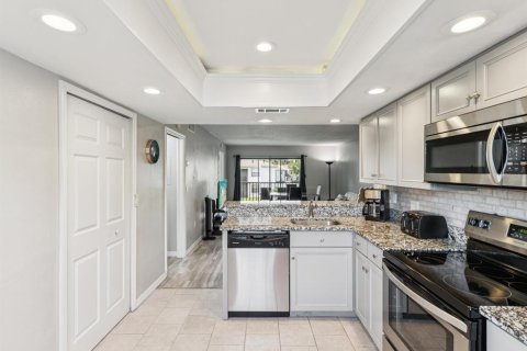 Condo in Oldsmar, Florida, 2 bedrooms  № 1793964 - photo 12