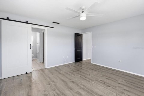House in Englewood, Florida 2 bedrooms, 117.34 sq.m. № 2147975 - photo 18