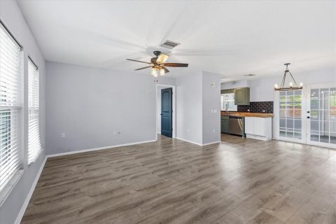 House in Englewood, Florida 2 bedrooms, 117.34 sq.m. № 2147975 - photo 7