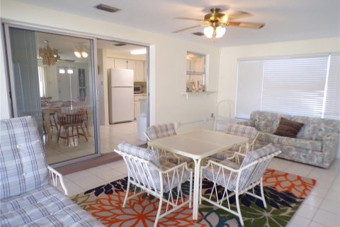 Casa en alquiler en Port Charlotte, Florida, 2 dormitorios, 107.4 m2 № 1812523 - foto 17