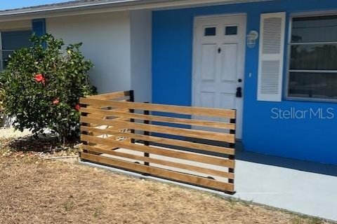 Casa en alquiler en Port Charlotte, Florida, 2 dormitorios, 107.4 m2 № 1812523 - foto 2