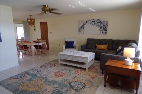 Casa en alquiler en Port Charlotte, Florida, 2 dormitorios, 107.4 m2 № 1812523 - foto 13