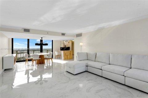 Condo in Riviera Beach, Florida, 2 bedrooms  № 2039987 - photo 3