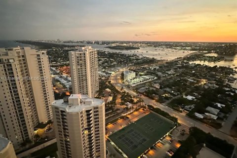 Condo in Riviera Beach, Florida, 2 bedrooms  № 2039987 - photo 22