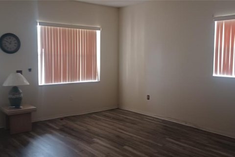 Casa en venta en Saint Petersburg, Florida, 4 dormitorios, 184.13 m2 № 1745316 - foto 7