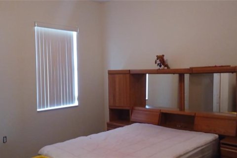 Casa en venta en Saint Petersburg, Florida, 4 dormitorios, 184.13 m2 № 1745316 - foto 11