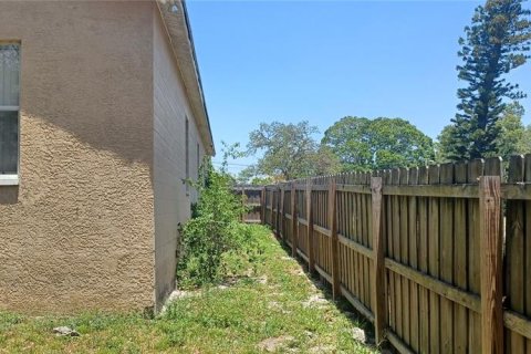 Casa en venta en Saint Petersburg, Florida, 4 dormitorios, 184.13 m2 № 1745316 - foto 2