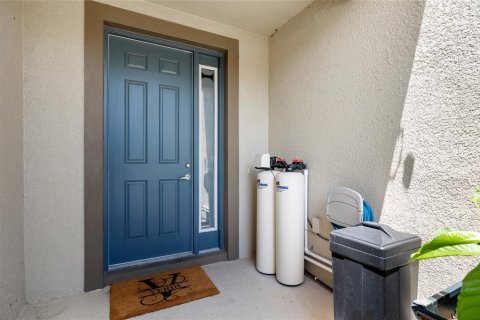 Townhouse in Tampa, Florida 3 bedrooms, 147.16 sq.m. № 1757972 - photo 3