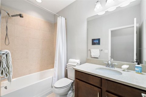 Townhouse in Tampa, Florida 3 bedrooms, 147.16 sq.m. № 1757972 - photo 20