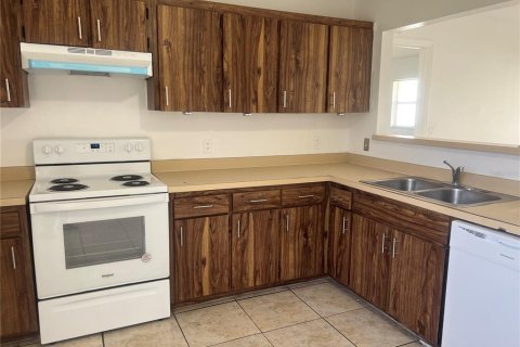 House in Kissimmee, Florida 3 bedrooms, 118.17 sq.m. № 1733483 - photo 3