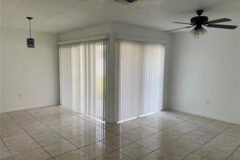 House in Kissimmee, Florida 3 bedrooms, 118.17 sq.m. № 1733483 - photo 5