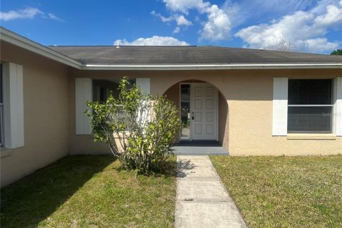 House in Kissimmee, Florida 3 bedrooms, 118.17 sq.m. № 1733483 - photo 1
