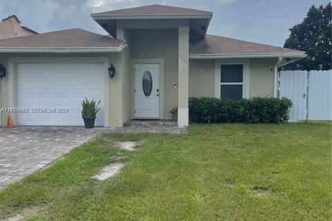 Villa ou maison à Palm Beach, Floride 3 chambres, 125.6 m2 № 1996313