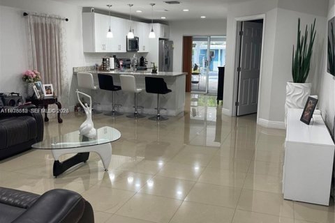 Villa ou maison à vendre à Palm Beach, Floride: 3 chambres, 125.6 m2 № 1996313 - photo 7