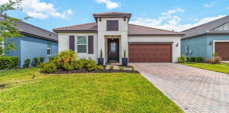 House in Parrish, Florida 3 bedrooms, 197.79 sq.m. № 1677871