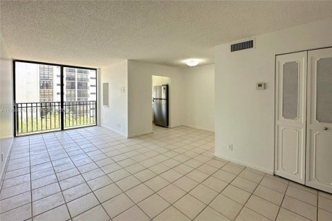 Condo in Sunny Isles Beach, Florida, 1 bedroom  № 2018039