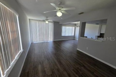 Touwnhouse à louer à Davenport, Floride: 3 chambres, 174.75 m2 № 2109468 - photo 6