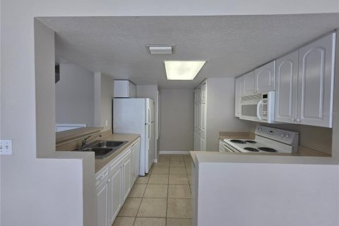 Touwnhouse à louer à Davenport, Floride: 3 chambres, 174.75 m2 № 2109468 - photo 3