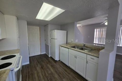 Touwnhouse à louer à Davenport, Floride: 3 chambres, 174.75 m2 № 2109468 - photo 4