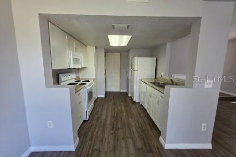 Touwnhouse à louer à Davenport, Floride: 3 chambres, 174.75 m2 № 2109468 - photo 2