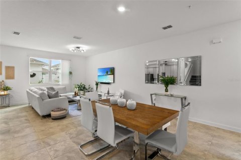 Townhouse in Orlando, Florida 4 bedrooms, 185.06 sq.m. № 1619225 - photo 7