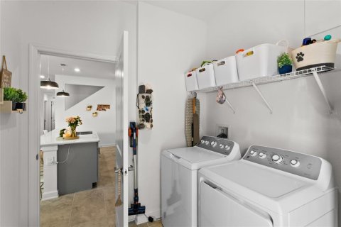 Townhouse in Orlando, Florida 4 bedrooms, 185.06 sq.m. № 1619225 - photo 20