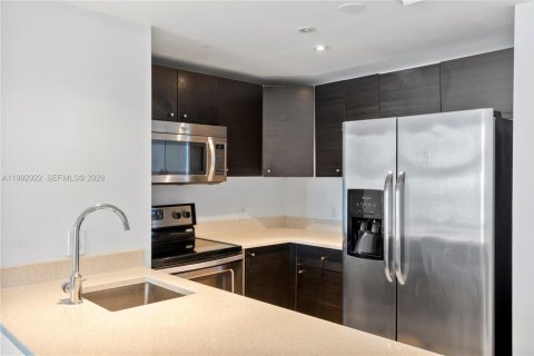 Condominio en venta en Miami, Florida, 1 dormitorio, 60.39 m2 № 2056756 - foto 8