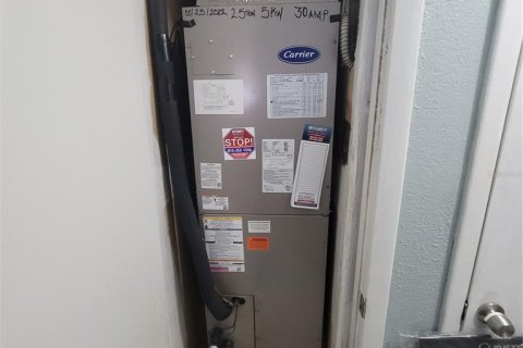 Casa en venta en Tampa, Florida, 3 dormitorios, 117.06 m2 № 1917629 - foto 29
