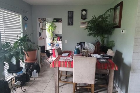 Casa en venta en Tampa, Florida, 3 dormitorios, 117.06 m2 № 1917629 - foto 9