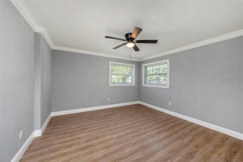 House in Clearwater, Florida 3 bedrooms, 140.75 sq.m. № 1725585 - photo 11