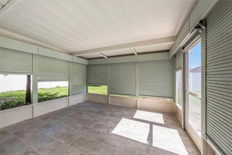 House in Clearwater, Florida 3 bedrooms, 140.75 sq.m. № 1725585 - photo 15