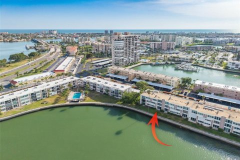 Купить кондоминиум в Сент-Питерсберг, Флорида 3 комнаты, 71.07м2, № 2228322 - фото 2