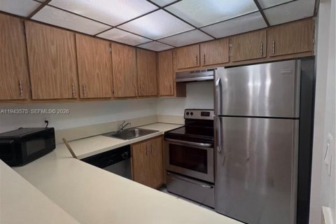 Снять в аренду кондоминиум в Холливуд, Флорида 2 спальни, 79.71м2, № 2000517 - фото 13