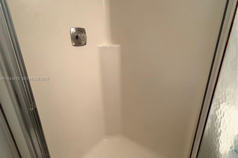 Снять в аренду кондоминиум в Холливуд, Флорида 2 спальни, 79.71м2, № 2000517 - фото 18