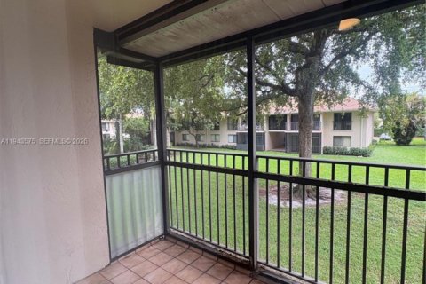 Снять в аренду кондоминиум в Холливуд, Флорида 2 спальни, 79.71м2, № 2000517 - фото 15