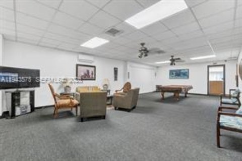 Снять в аренду кондоминиум в Холливуд, Флорида 2 спальни, 79.71м2, № 2000517 - фото 23