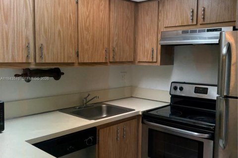 Снять в аренду кондоминиум в Холливуд, Флорида 2 спальни, 79.71м2, № 2000517 - фото 14