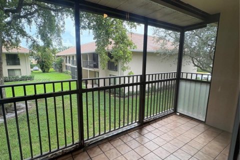 Снять в аренду кондоминиум в Холливуд, Флорида 2 спальни, 79.71м2, № 2000517 - фото 21