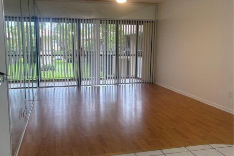 Снять в аренду кондоминиум в Холливуд, Флорида 2 спальни, 79.71м2, № 2000517 - фото 7