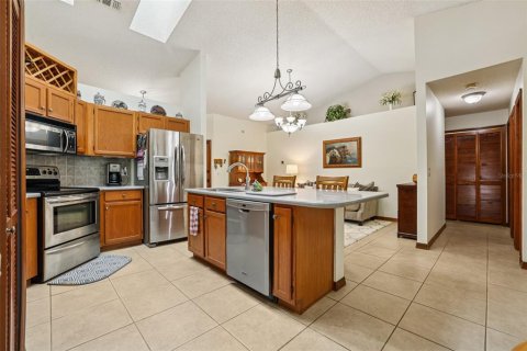Casa en venta en Deltona, Florida, 3 dormitorios, 157.56 m2 № 1782511 - foto 8