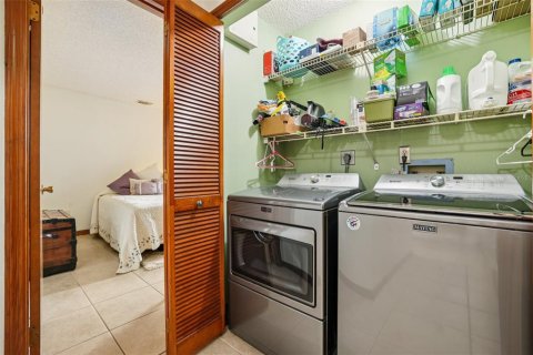 Casa en venta en Deltona, Florida, 3 dormitorios, 157.56 m2 № 1782511 - foto 18