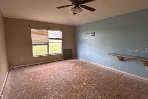 House in Dundee, Florida 4 bedrooms, 208.29 sq.m. № 1810479 - photo 14