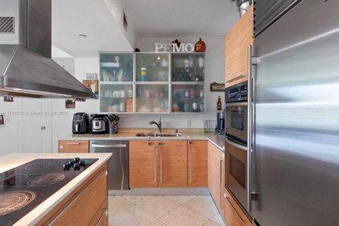 Condominio en venta en Miami, Florida, 2 dormitorios, 120.59 m2 № 1702258 - foto 12