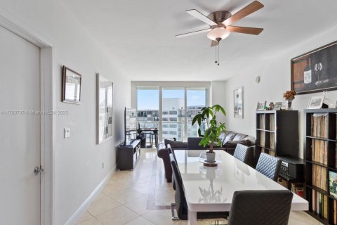 Condominio en venta en Miami, Florida, 2 dormitorios, 120.59 m2 № 1702258 - foto 8
