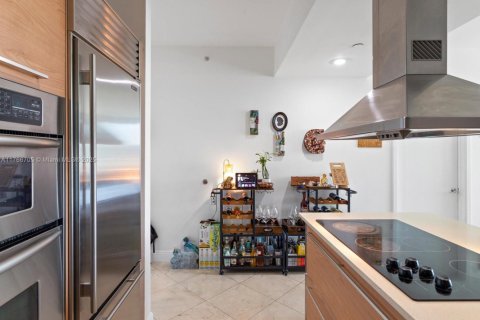 Condominio en venta en Miami, Florida, 2 dormitorios, 120.59 m2 № 1702258 - foto 13