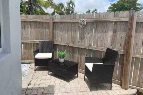 Villa ou maison à vendre à Hollywood, Floride: 4 chambres, 173.63 m2 № 1802298 - photo 29